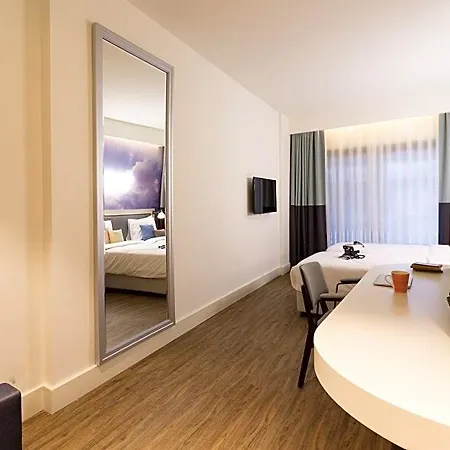 Cloud7 Hotel